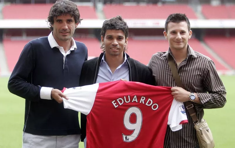 03.07.2007., London, United Kingdom - Eduardo da Silva potpisao za Arsenal. Zoran Mamic, Dudu i Nikky Vuksan. 
Photo: Slavko Midzor/24sata