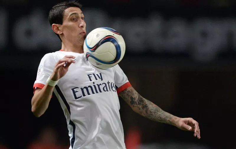 Paris Saint-Germain's Argentinian forward Angel Di Maria controls the ball during the French L1 football match between Rennes and Paris Saint-Germain on October 30, 2015 at the Roazhon Park in Rennes, north-western France. AFP PHOTO / JEAN-SEBASTIEN EVRARD