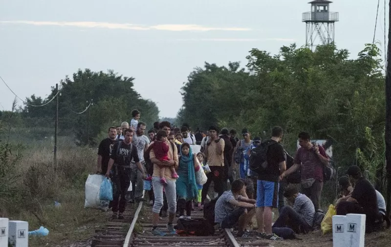 Izgjeglice su hodale po pruzi sve do granice s Mađarskom