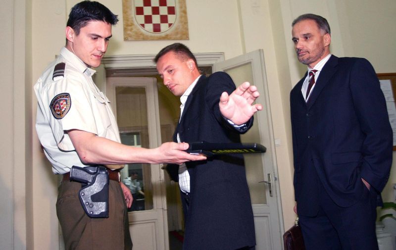 02.06.2006 Zagreb - Zupanijski sud ,Krunoslav Fehir i odvjetnik Anto Nobilo.
Photo Davor Puklavec/24sata