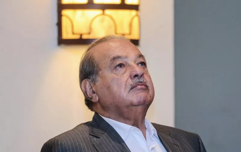 Mexican tycoon Carlos Slim gives a speech during a meeting with Nicaraguan businessmen in Managua on September 10, 2015. Slim was invited to Nicaragua by President Daniel Ortega to discuss about investment and cooperation issues.    AFP PHOTO / INTI OCON / AFP / Inti Ocon