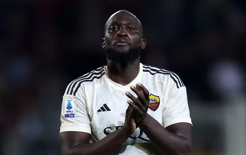 Romelu Lukaku of As Roma looks on during the Serie A match beetween Torino Fc and As Roma at Stadio Olimpico on September 24 2023 in Turin, Italy .  (Photo by sportinfoto/DeFodi Images)