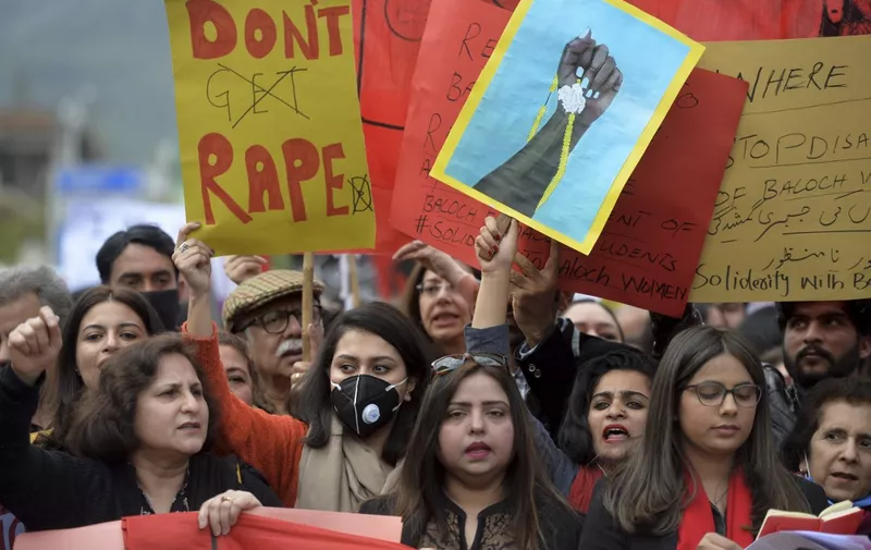 Activists of the Aurat (Woman) March shout slogans during a rally to mark International Women's Day in Islamabad on March 8, 2020. - Protesters marched in Pakistani cities on March 8 to mark International Women's Day in an ultra-conservative society where women are still put to death under ancient "honour" codes. (Photo by Aamir QURESHI / AFP)