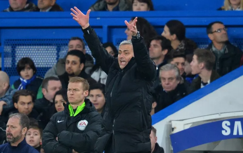 Chelsea&#8217;s Portuguese manager Jose Mourinho gestures from the touchline during the English Premier League football match between Chelsea and Stoke City at Stamford Bridge in London on April 4, 2015. AFP PHOTO / GLYN KIRK RESTRICTED TO EDITORIAL USE. No use with unauthorized audio, video, data, fixture lists, club/league logos or live services. Online in-match [&hellip;]