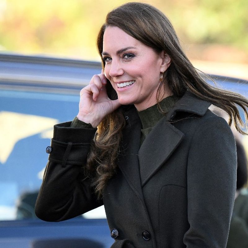 Britain's Catherine, Princess of Wales reacts as she leaves after her visit to Colham Manor Children's Centre in Hillingdon, west London, on November 9, 2022. (Photo by Daniel LEAL / POOL / AFP)