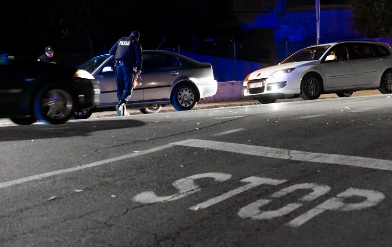 30.11.2022., Solin - Policija je blokirala izlaze iz Splita te vrsi kontolu vozila u potrazi za mladicem koji je sinoc vozilom pregazio policijskog sluzbenika na duznosti. Photo: Milan Sabic/PIXSELL