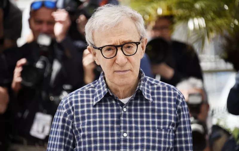 US director Woody Allen poses during a photocall for the film "Irrational Man" at the 68th Cannes Film Festival in Cannes, southeastern France, on May 15, 2015. AFP PHOTO / LOIC VENANCE / AFP / LOIC VENANCE