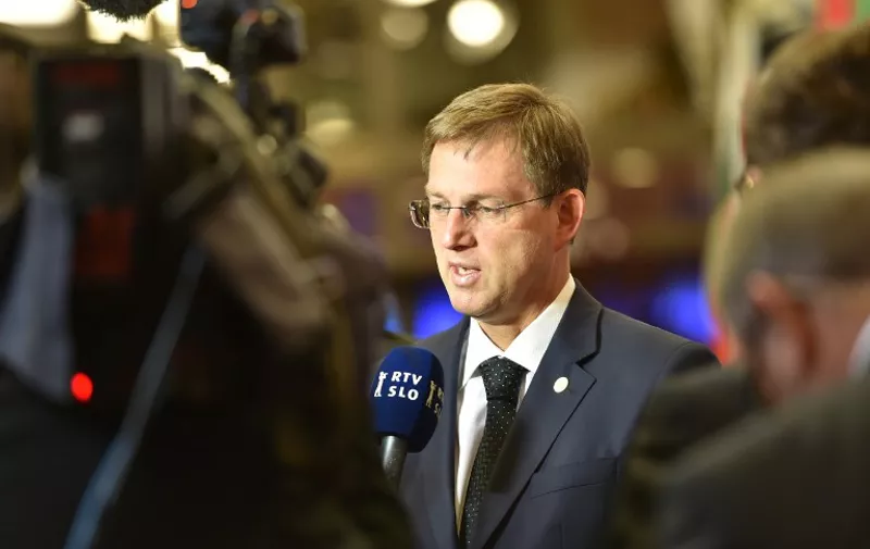 Slovenia's Prime minister Miro Cerar addresses the media as he arrives for the second day of an EU - Summit at the EU headquarters in Brussels on June 29, 2016.
European Union leaders will on June 29, 2016 assess the damage from Britain's decision to leave the bloc and try to prevent further disintegration, as they meet for the first time without a British representative. / AFP PHOTO / PHILIPPE HUGUEN