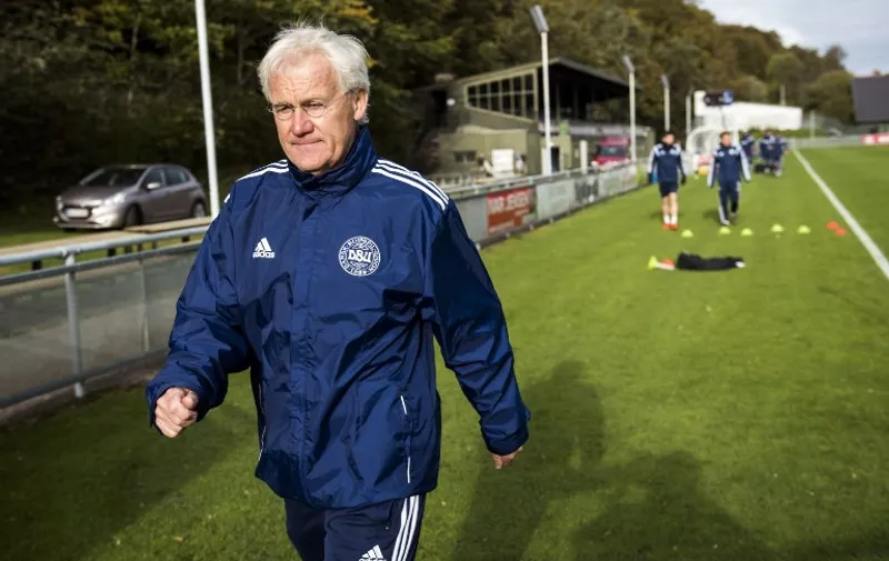 Denmark's Danish head coach Morten Olsen attends a training session of the Denmark national football team at the stadium in Helsingor, on October 10, 2015, on the eve of a friendly football match against France. AFP PHOTO / ODD ANDERSEN