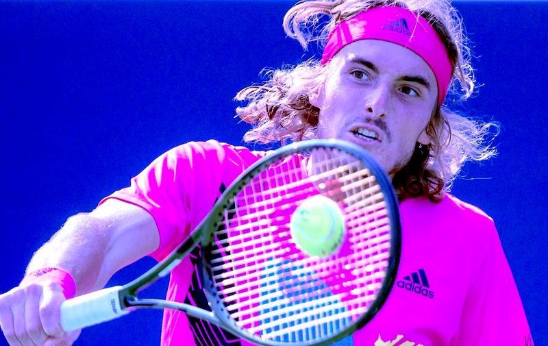 (180812) &#8212; TORONTO, Aug. 12, 2018 () &#8212; Stefanos Tsitsipas of Greece returns a shot to Kevin Anderson of South Africa during the semifinal match of men&#8217;s singles at the 2018 Rogers Cup in Toronto, Canada, Aug. 11, 2018. Stefanos Tsitsipas won 2-1., Image: 382194892, License: Rights-managed, Restrictions: WORLD RIGHTS excluding China &#8211; Fee Payable [&hellip;]