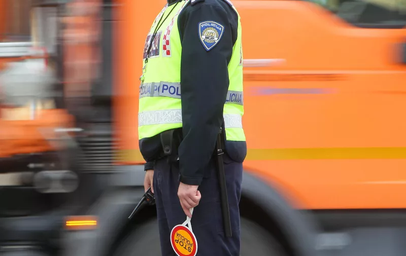04.11.2013., Koprivnica - Svakodnevni zadaci prometnih policajaca PU koprivnicko-krizevacke.
Photo: Marijan Susenj/PIXSELL