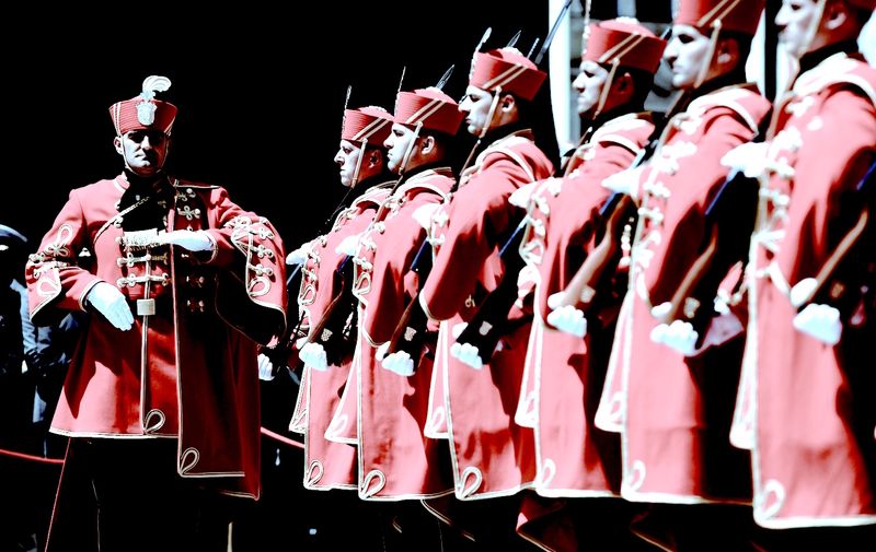 27.05.2017., Zagreb - Na Trgu bana Josipa Jelacica Pocasno zastitna bojna odrzala je prikaz ceremonijalnih radnji i ceremoniju Velika smjena straze u sklopu obiljezavanja 26. obljetnice formiranja Oruzanih snaga  RH. 
Pocasno zastitna bojna je postrojba Glavnog stozera OS RH zaduzena za izvrsavanje protokolarnih i ceremonijalnih zadaca za potrebe drzavnog i vojnog vrha, a ceremonija Velike smjene straze redovito ce se izvoditi na Gornjem gradu u vremenskom preiodu od 27.05. do 01.10. 2017. 
Photo: Marko Lukunic/PIXSELL
