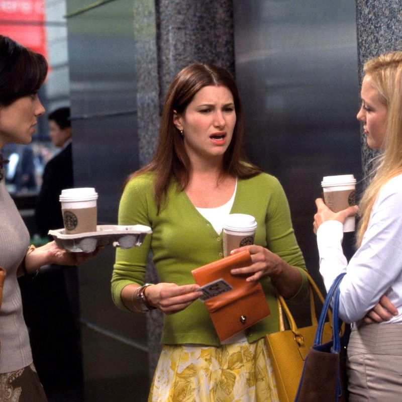 HOW TO LOSE A GUY IN 10 DAYS, Annie Parisse, Kathryn Hahn, Kate Hudson, 2003, (c) Paramount/courtesy Everett Collection