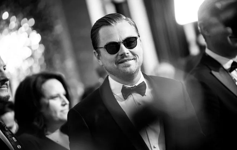 LOS ANGELES, CALIFORNIA - JANUARY 19: (EDITORS NOTE: Image has been converted to black and white) Leonardo DiCaprio attends the 26th annual Screen Actors Guild Awards at The Shrine Auditorium on January 19, 2020 in Los Angeles, California.   Emma McIntyre/Getty Images for Turner/AFP (Photo by Emma McIntyre / GETTY IMAGES NORTH AMERICA / Getty Images via AFP)