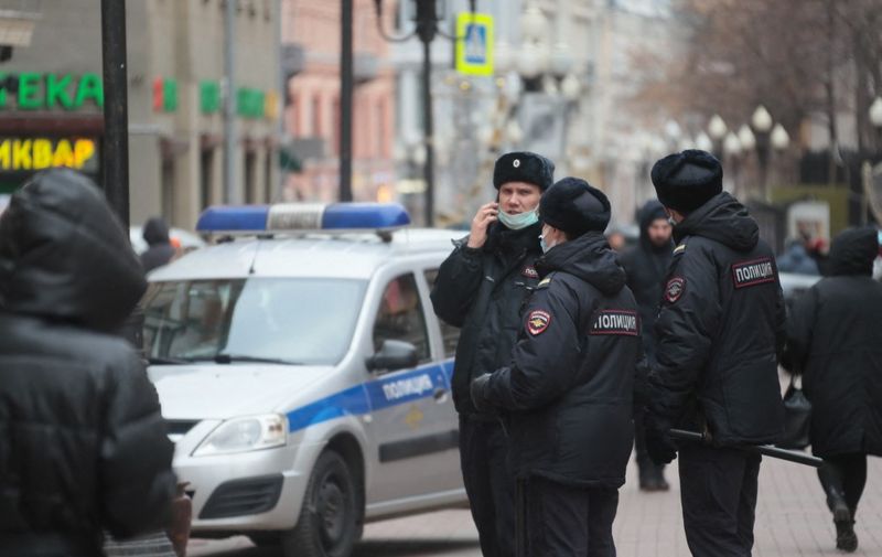 8125030 24.02.2022 Police officers are seen in Moscow, Russia. The police have stepped up security measures in the city. Vitaliy Belousov / Sputnik (Photo by Vitaliy Belousov / Sputnik / Sputnik via AFP)