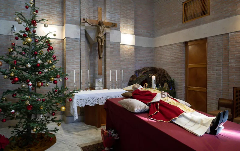 SS Benedict XVI's body in the chapel of the Mater Ecclesiae Monastery in the Vatican, Italy on Janaury 1, 2023.,Image: 747214852, License: Rights-managed, Restrictions: , Model Release: no