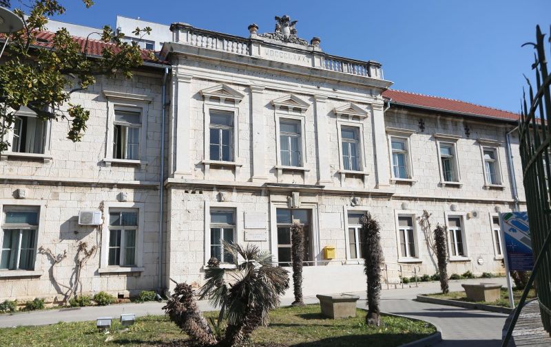 28.02.2019., Zadar - Lijecnici Opce bolnice u koju su dovedena djeca koju je otac bacio s balkona kuce u Pagu odrzali su konferenciju za medije o stanju djece. Photo: Dusko Jaramaz/PIXSELL