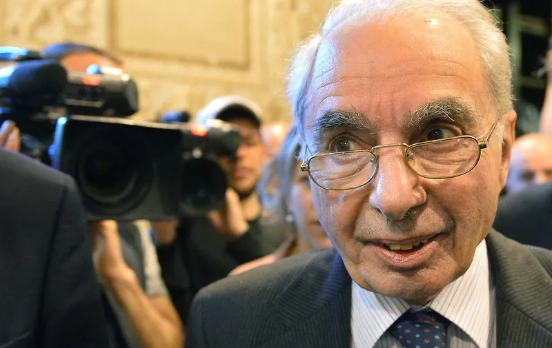 Former Italian Prime Minister Giuliano Amato attends on April 17, 2013  during a Spartacus conference in Rome.    AFP PHOTO / VINCENZO PINTO (Photo by Vincenzo PINTO / AFP)