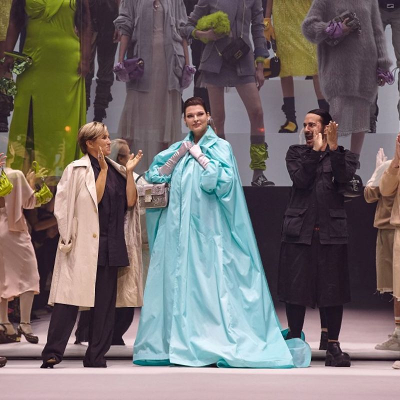 Canadian model Linda Evangelista (C) poses with Fendi designers at the runway for Fendi during New York Fashion Week at The Hammerstein Ballroom in New York on September 9, 2022. (Photo by ANDRES KUDACKI / AFP)