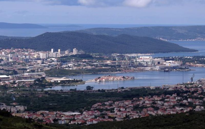 02.05.2014., Klis - Panoramski pogled na grad Split, Solin i Kastelanski zaljev s Klisa. 
Photo: Ivo Cagalj/PIXSELL