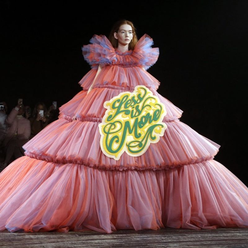 A model presents a creation by Viktor and Rolf during the 2019 Spring-Summer Haute Couture collection fashion show in Paris, on January 23, 2019. (Photo by FRANCOIS GUILLOT / AFP)