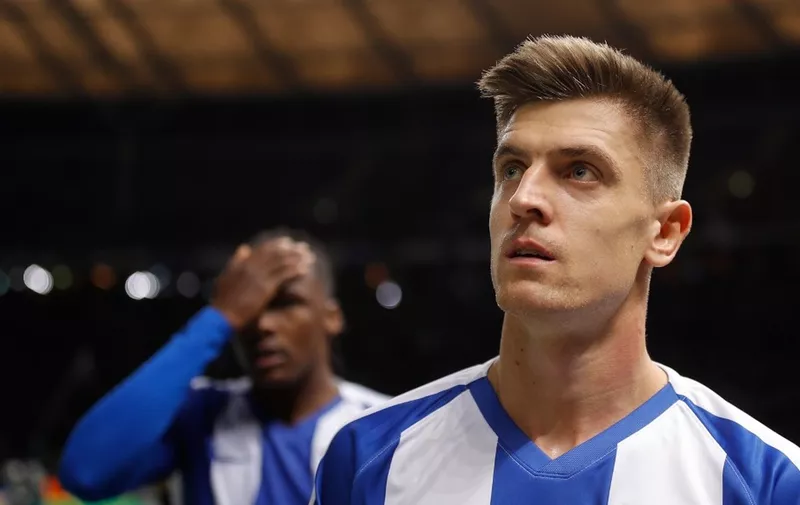 Hertha Berlin's Polish forward Krzysztof Piatek looks on after the German first division Bundesliga football match Hertha Berlin v Schalke 04 in Berlin, on January 31, 2020. (Photo by Odd ANDERSEN / AFP) / DFL REGULATIONS PROHIBIT ANY USE OF PHOTOGRAPHS AS IMAGE SEQUENCES AND/OR QUASI-VIDEO