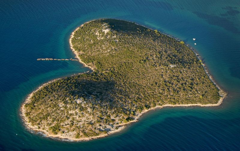 12.02.2011., Zadare - Mali otok Galesnjak izmedju Pasmana i Turnja jedinstven je zbog svog oblika srca po cemu je prozvan otok ljubavi. 
Photo: 