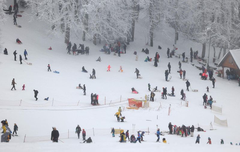 28.01.2023., Zagreb - Pocela je sluzbena sezona skijanja na Skijalistu Sljeme cije ce staze biti otvorene za gradjanstvo svaki dan od 09:00 do 16:00 sati. Photo: Marko Prpic/PIXSELL