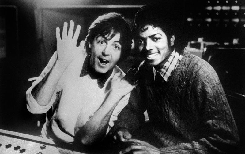 Photo dated on December 19, 1983 shows British singer Paul McCartney and US pop star Michael Jackson (R). Michael Jackson died on June 25, 2009 after suffering a cardiac arrest, sending shockwaves sweeping across the world and tributes pouring for the tortured music icon revered as the "King of Pop." AFP PHOTO / AFP PHOTO