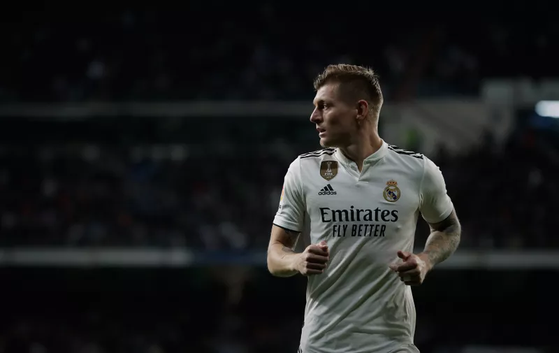 MADRID, SPAIN &#8211; MARCH 02: Toni Kroos of Real Madrid CF in action during the La Liga match between Real Madrid CF and FC Barcelona at Estadio Santiago Bernabeu on March 02, 2019 in Madrid, Spain. (Photo by Gonzalo Arroyo Moreno/Getty Images)