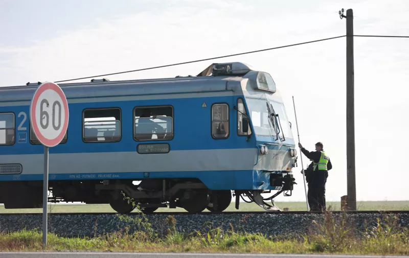03.11.2022., Osijek - U naletu putnickog vlaka na osobno vozilo marke Peugeot na pruznom prelazu jedna je osoba poginula. Photo: Davor Javorovic/PIXSELL