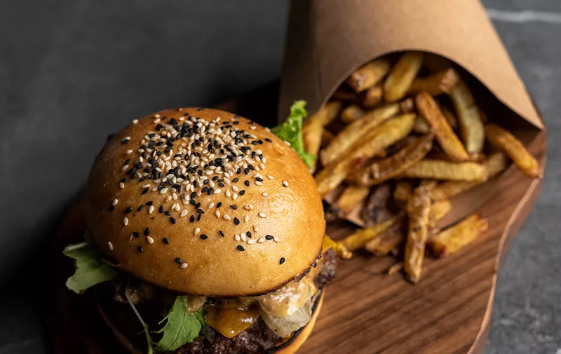 Ekipa iz Noela otvorila je deli trgovinu tik do restorana. Tatarski