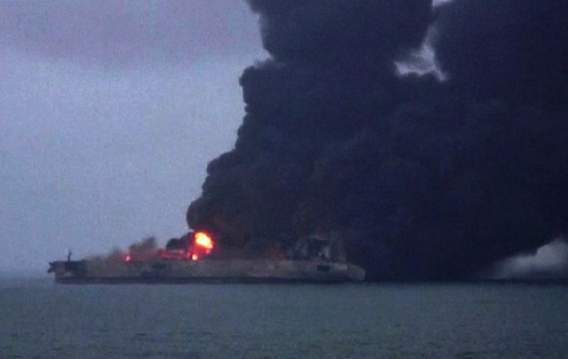 This frame grab taken from Chinese state broadcaster CCTV on January 8, 2018 shows smoke and flames coming from a burning oil tanker at sea off the coast of eastern China.
The Iranian oil tanker ablaze off the Chinese coast is at risk of exploding or sinking, authorities said on January 8, as they reported there was no sign of survivors 36 hours after the vessel erupted in flames. / AFP PHOTO / CCTV / CCTV /  - China OUT / -----EDITORS NOTE --- RESTRICTED TO EDITORIAL USE - MANDATORY CREDIT "AFP PHOTO / CCTV" - NO MARKETING - NO ADVERTISING CAMPAIGNS - DISTRIBUTED AS A SERVICE TO CLIENTS - NO ARCHIVES