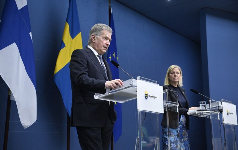 Finland's President Sauli Niinisto (L) and Sweden's Prime Minister Magdalena Andersson address a news conference in Stockholm, Sweden, on May 17, 2022. - Finlands President Sauli Niinisto and his wife are on a two-day state visit to Sweden at the invitation of Sweden's King. (Photo by Anders WIKLUND / TT News Agency / AFP) / Sweden OUT