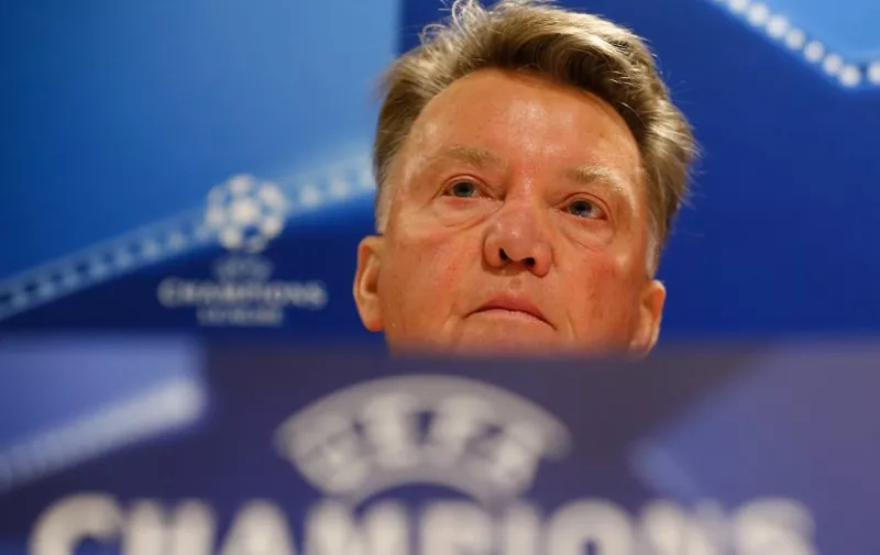 Manchester United's manager Louis van Gaal attends a press conference in Eindhoven on September 14, 2015 on the eve of the Champions League Group B football match PSV Eindhoven vs Manchester United. AFP PHOTO / ANP BAS CZERWINSKI netherlands out / AFP / BAS CZERWINSKI