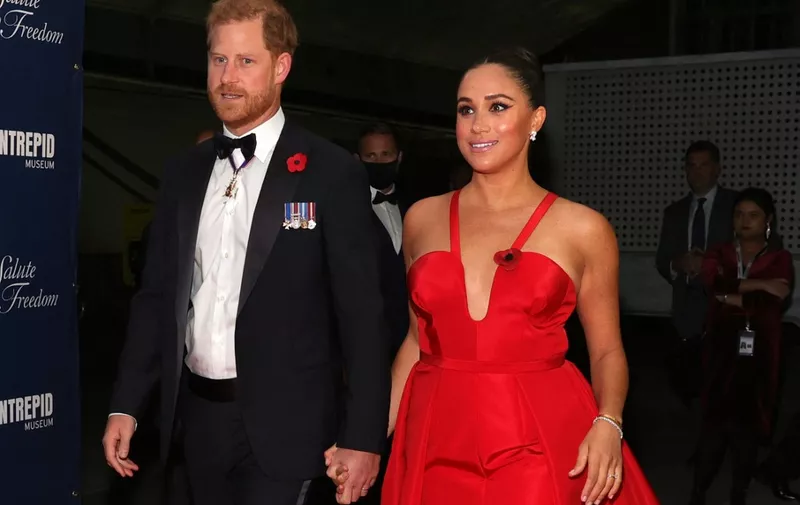 NEW YORK, NEW YORK - NOVEMBER 10: Prince Harry, Duke of Sussex and Meghan, Duchess of Sussex attend the 2021 Salute To Freedom Gala at Intrepid Sea-Air-Space Museum on November 10, 2021 in New York City.   Dia Dipasupil/Getty Images/AFP (Photo by Dia Dipasupil / GETTY IMAGES NORTH AMERICA / Getty Images via AFP)