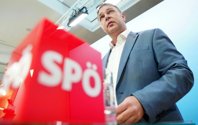 The new leader of Austria's Social Democratic Party Andreas Babler gives a press conference on June 5, 2023, at the parliament in Vienna, on the mixed up vote count during the party's congress in Linz. Austria's Social Democratic Party caused consternation on June 5, 2023 when it announced two days after the election of its new leader that it had reversed its results. (Photo by GEORG HOCHMUTH / APA / AFP) / Austria OUT