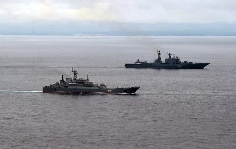 Russian military ships take part in exercises in the Pacific Ocean near the Sakhalin island on July 16, 2013.   AFP PHOTO/ RIA-NOVOSTI/ ALEXEI NIKOLSKY / AFP / RIA-NOVOSTI / ALEXEI NIKOLSKY