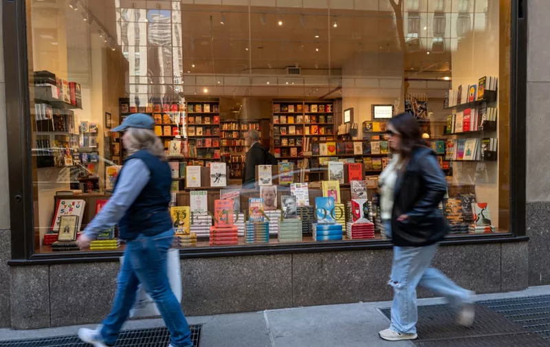 NEW YORK CITY - FEBRUARY 15: Books are displayed in a window of a store in Manhattan on February 15, 2023 in New York City. The Commerce Department reported Wednesday that retail sales, a barometer of how the economy is doing, rose 3% in January, beating the 1.9% Dow Jones estimate.   Spencer Platt/Getty Images/AFP (Photo by SPENCER PLATT / GETTY IMAGES NORTH AMERICA / Getty Images via AFP)