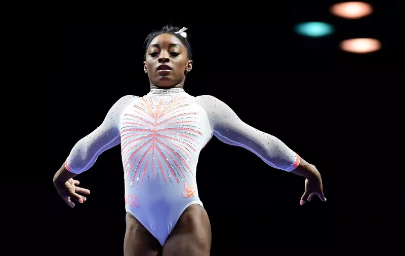 INDIANAPOLIS, INDIANA - MAY 22: Simone Biles competes on the beam during the 2021 GK U.S. Classic gymnastics competition at the Indiana Convention Center on May 22, 2021 in Indianapolis, Indiana.   Emilee Chinn/Getty Images/AFP (Photo by Emilee Chinn / GETTY IMAGES NORTH AMERICA / Getty Images via AFP)