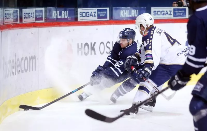 11.12.2015., Dom sportova, Zagreb - Kontinentalna hokejaska liga, 42. kolo, KHL Medvescak - HK Soci. Patrick Bjorkstrand, Janne Jalasvaara. 
Photo: