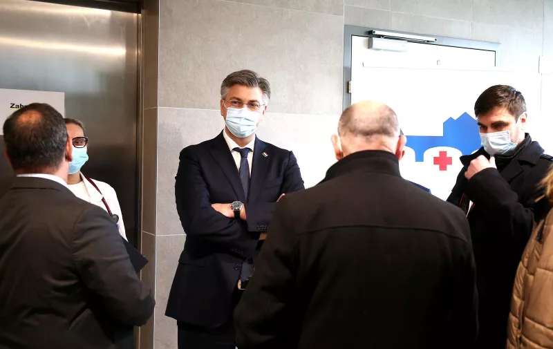 29.12.2021., Sisak - Opcu bolnicu dr. Ivo Pedisic u Sisku posjetio je premijer Andrej Plenkovic. Photo: Matija Habljak/PIXSELL