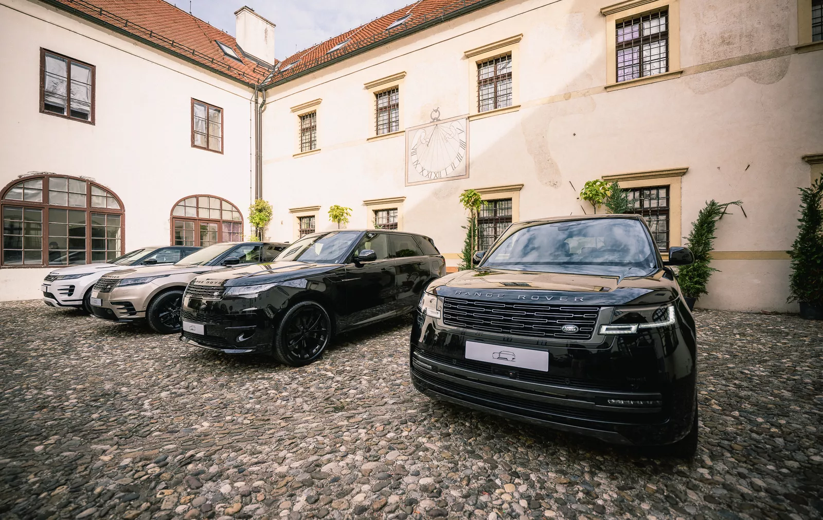 Range Rover donio duh Londona u Zagreb: Predstavljena posebna izdanja inspirirana britanskom prijestolnicom