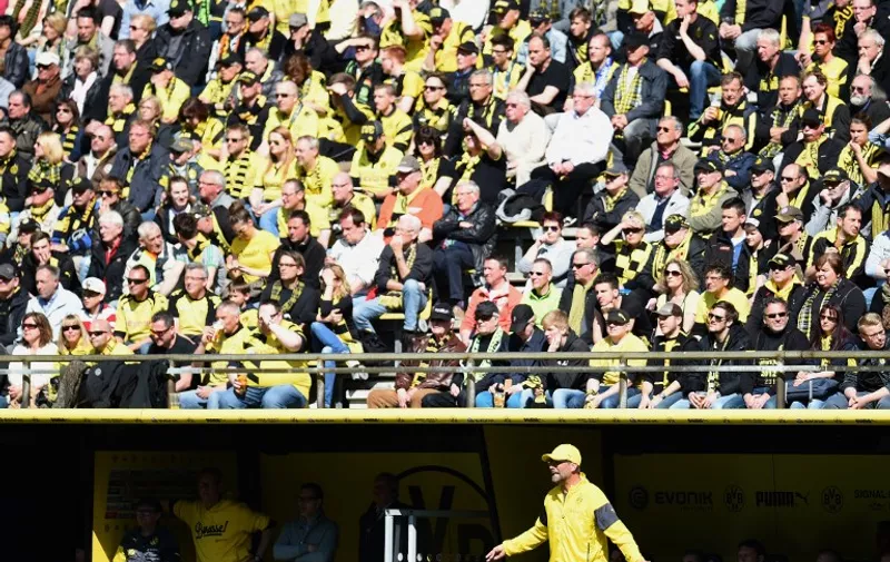 Dortmund&#8217;s head coach Juergen Klopp reacts during the German first division Bundesliga football match Borussia Dortmund vs SC Paderborn in Dortmund, western Germany, on April 18, 2015. AFP PHOTO / RESTRICTIONS &#8211; DFL RULES TO LIMIT THE ONLINE USAGE DURING MATCH TIME TO 15 PICTURES PER MATCH. IMAGE SEQUENCES TO SIMULATE VIDEO IS NOT ALLOWED [&hellip;]