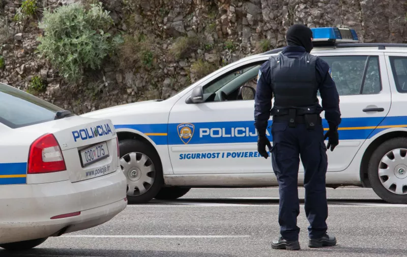 12.04.2013., Dubrovnik - Interventna policija zapocela je medjunarodnu akciju u kojoj su pregledavali vozina na ulazu i izlazu iz Dubrovnika s ciljem istrage trgovine drogom. Akcija se provodi i u drugim gradovima i drzavama te je navodno uhiceno pedeset dilera.