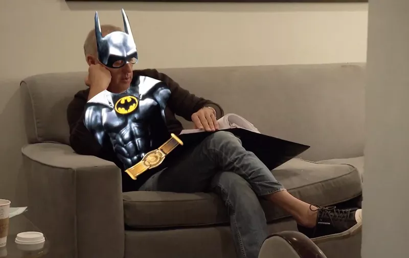 Micheal Keaton gostovao je na Saturday Night Live gdje su ga natjerali da postane Batman