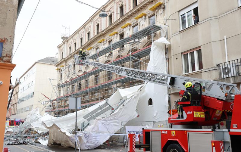 09.02.2024.,Zagreb - Urusila se skela sa zgrade u Petrinjskoj ulici Photo: Sanjin Strukic/PIXSELL