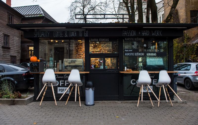 A coffee shop is pictured during the first day of Emergency restrictions amid the coronavirus/Covid-19 pandemic leaving many services, such as spa, pubs, sport arenas closed and restaurants and cafes only allowed to offer food and drinks only for take away on November 9, 2020 in Riga, Latvia. (Photo by Gints Ivuskans / AFP)