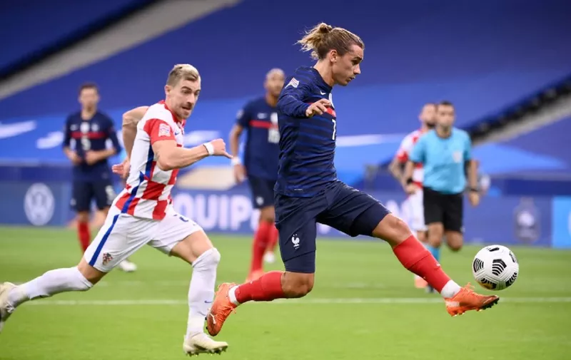 France's forward Antoine Griezmann controls the ball during the UEFA Nations League Group C football match between France and Croatia at the Stade de France in Saint-Denis, near Paris on September 8, 2020. (Photo by FRANCK FIFE / AFP)