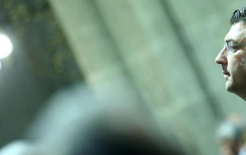 16.04.2017., Zagreb - Na svetkovinu Uskrsnuca Gospodinova svecno euharistijsko slavlje u zagrebackoj prvostolnici predvodio je zagrebacki nadbiskup kardinal Josip Bozanic. Premijer Andrej Plenkovic. 
Photo: Sanjin Strukic/PIXSELL